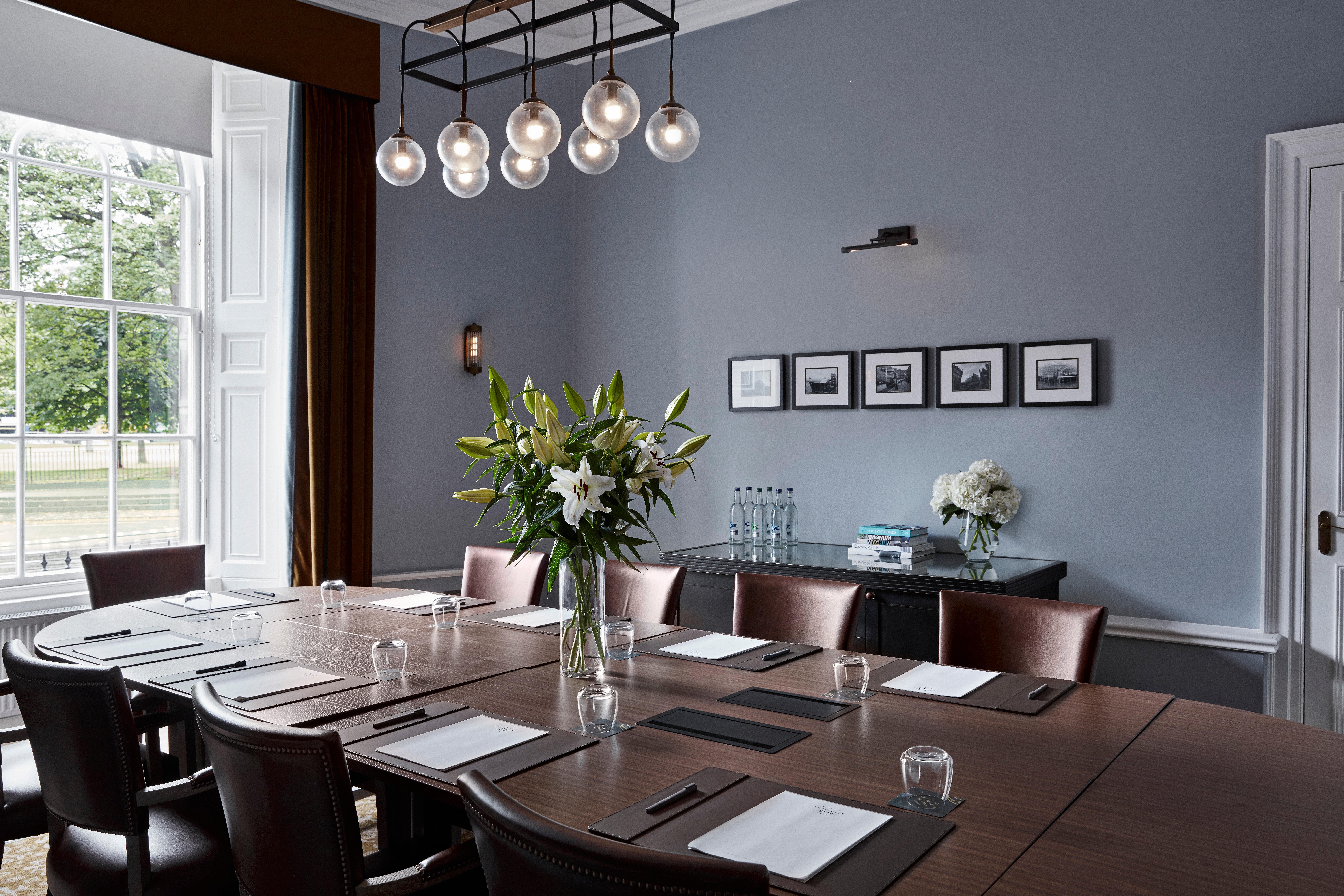 Kimpton Charlotte Square By Ihg Hotel Edinburgh Eksteriør billede The Boardroom at the Royal Automobile Club