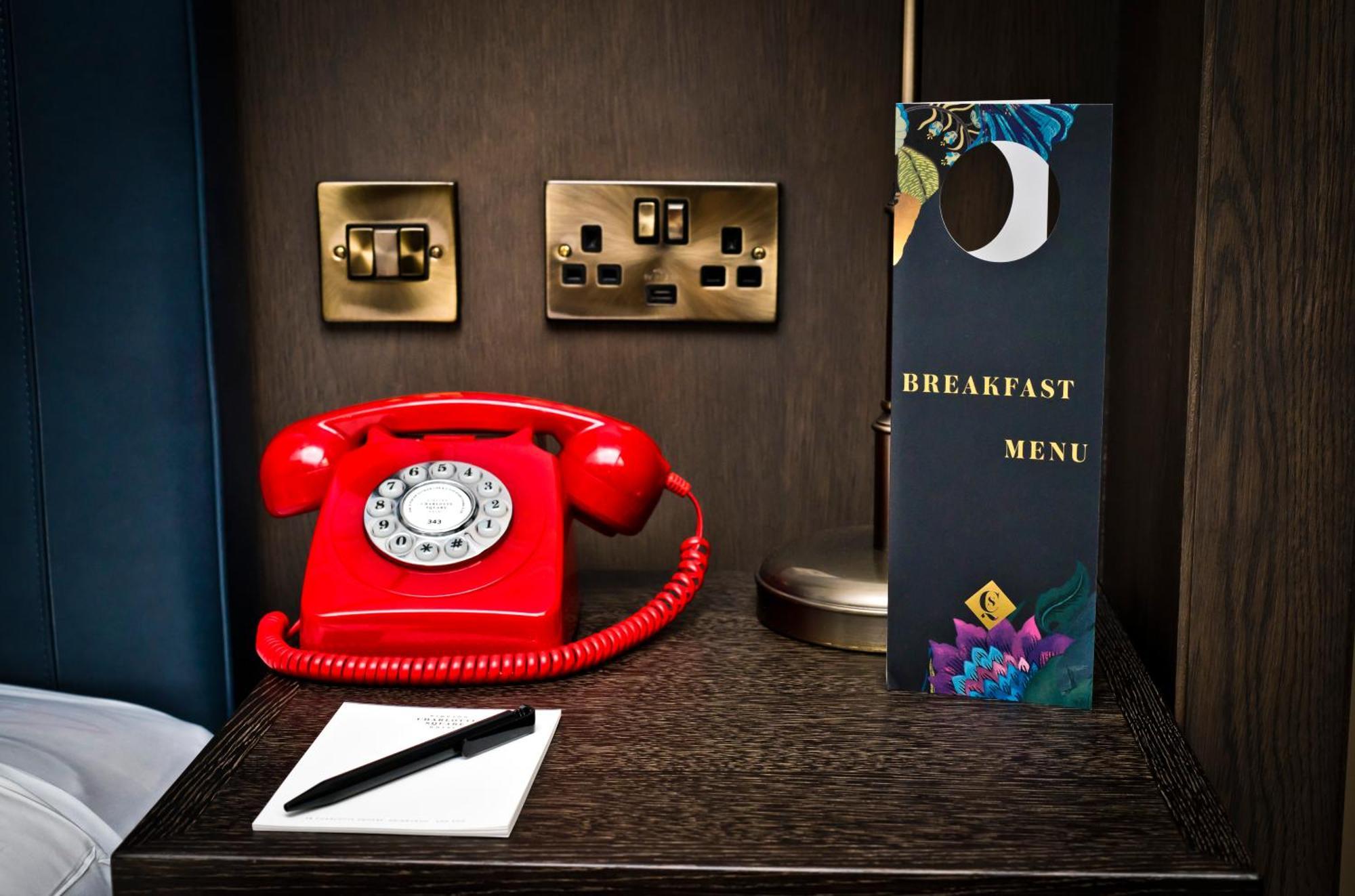 Kimpton Charlotte Square By Ihg Hotel Edinburgh Eksteriør billede A door hanger